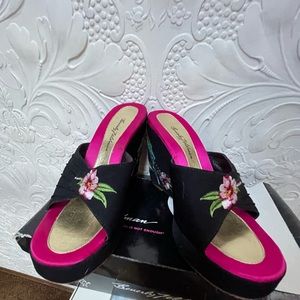 Beautiful Beverly Feldman embroidered platform sandals.